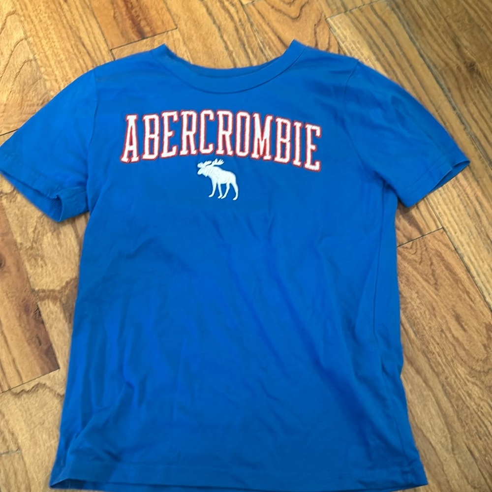 Abercrombie Kids Embroidered Tee in Royal Blue, White, and Red. Size 7/8